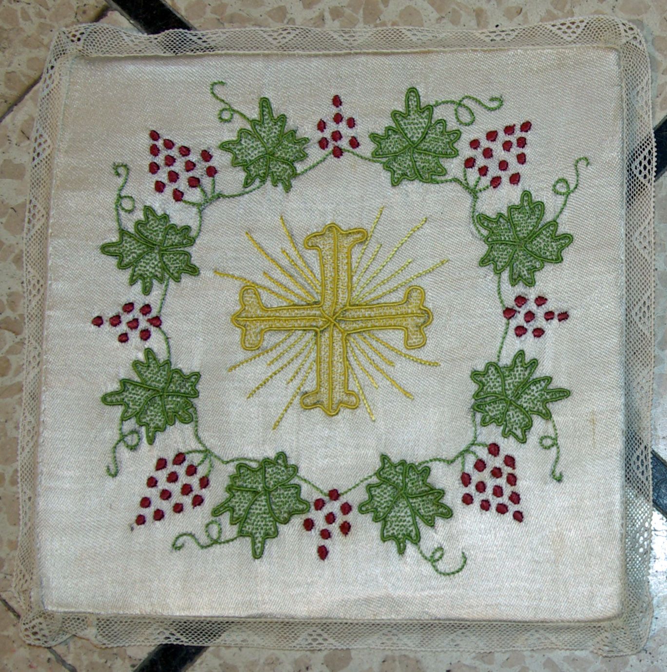 sommaire des textiles de l'église de Moulézan