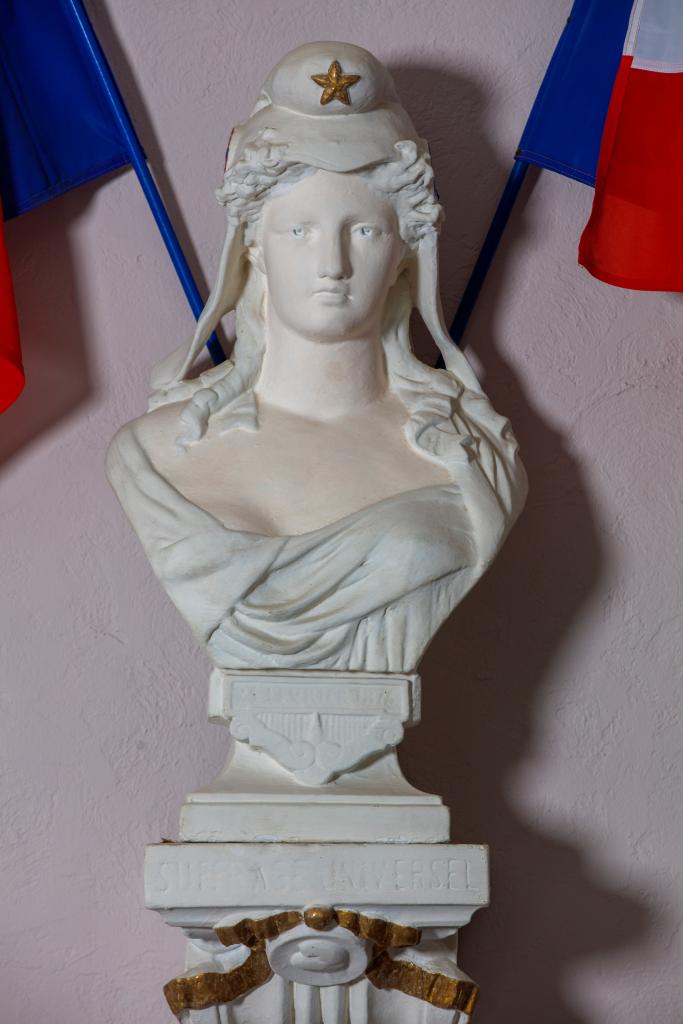 Buste et socle : Marianne