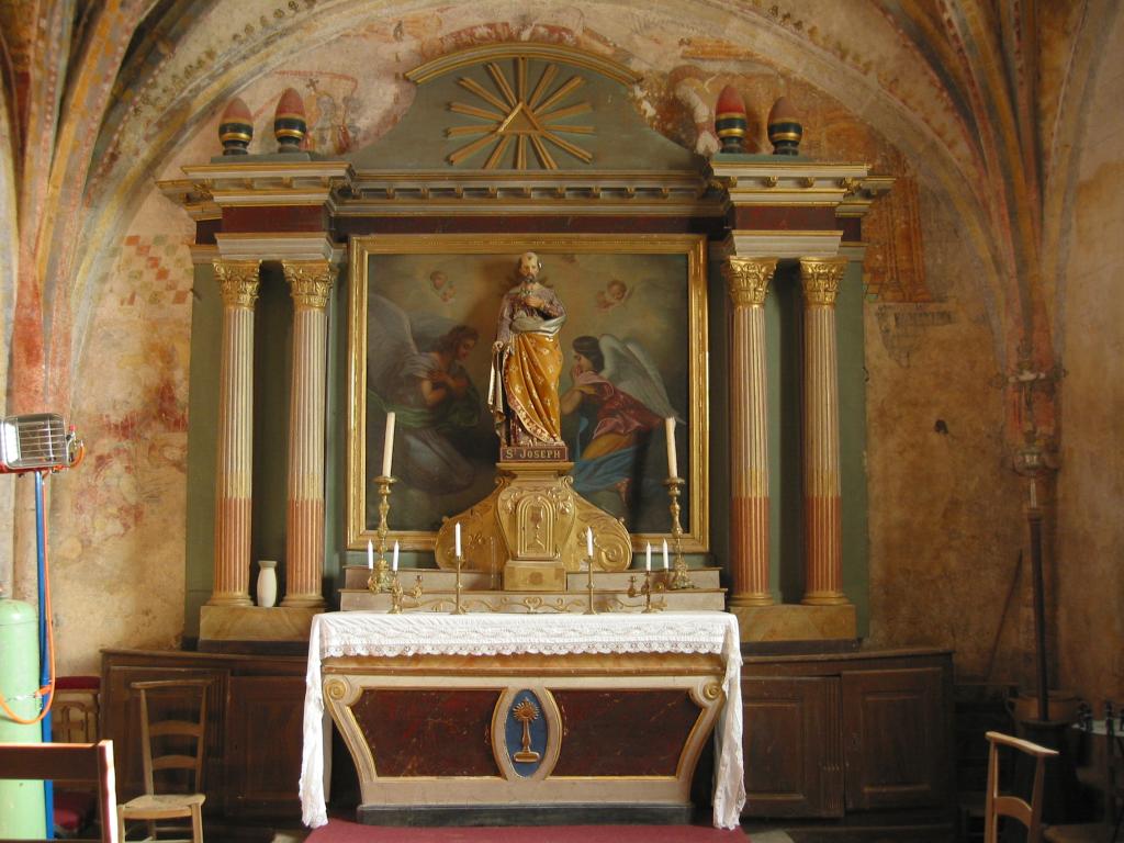 ensemble de l'autel secondaire du Saint-Sacrement : autel tombeau, tabernacle à ailes, retable architecturé, tableau : L'adoration du Saint-Sacrement
