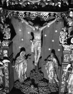 groupe sculpté : Christ en croix, Vierge, saint Jean