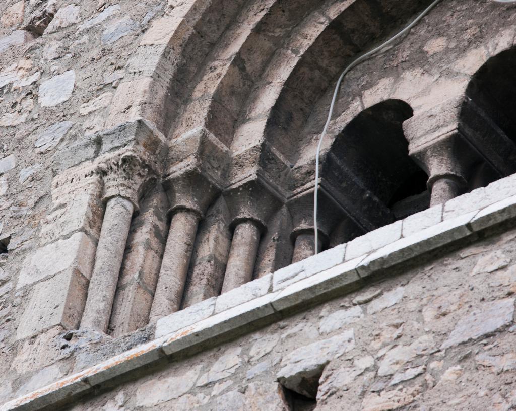 prieuré de bénédictins, église paroissiale Saint-Pierre, Saint-Ebons