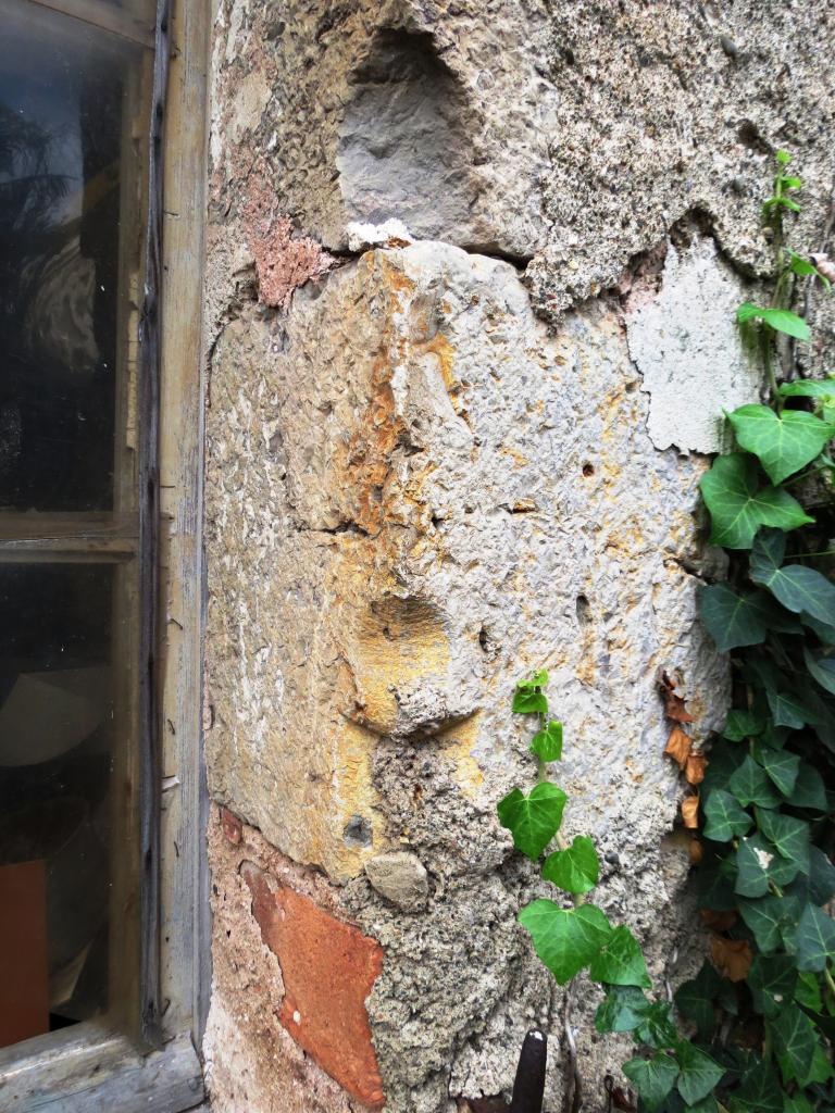 maisons modernes et contemporaines avec remploi médiéval à Lagrasse