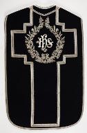 chasuble noire avec étole, voile de calice et bourse de corporal (n° 56)