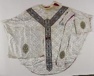 Chasuble blanche avec étole, voile de calice et bourse de corporal (n° 68)