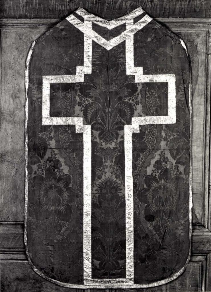 chasuble, manipule, bourse de corporal, voile de calice (ornement vert)