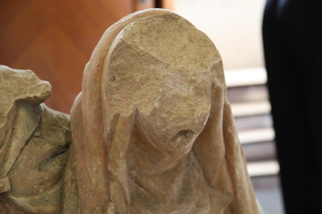 groupe sculpté de la Mise au tombeau