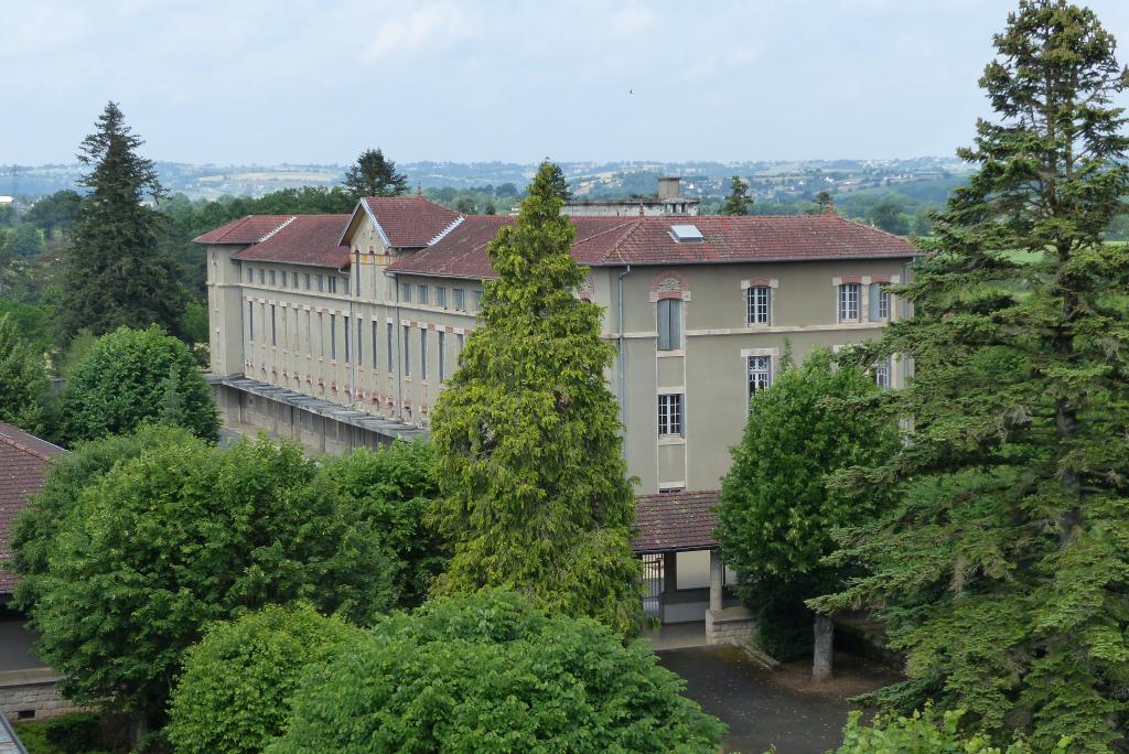 hôpital psychiatrique de Cayssiols, aujourd'hui centre Hospitalier Sainte-Marie de Rodez