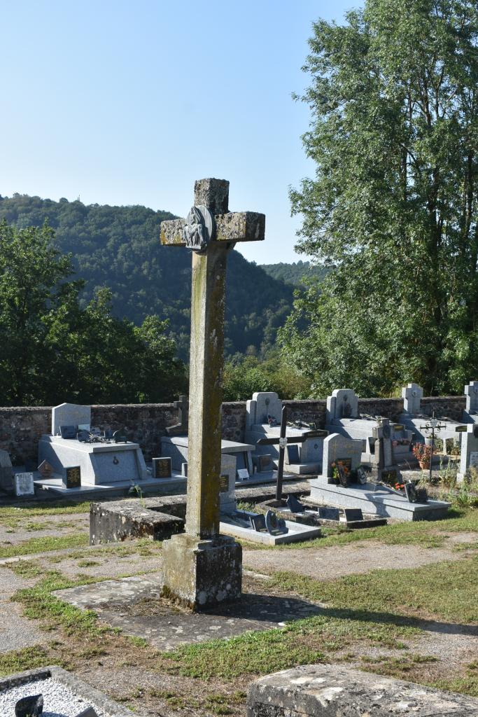 cimetière d'Ampiac