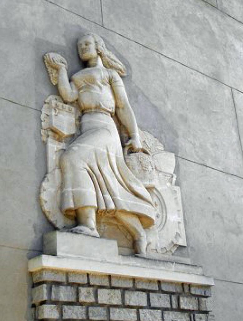 Haut-relief : Allégorie de l'enseignement agricole