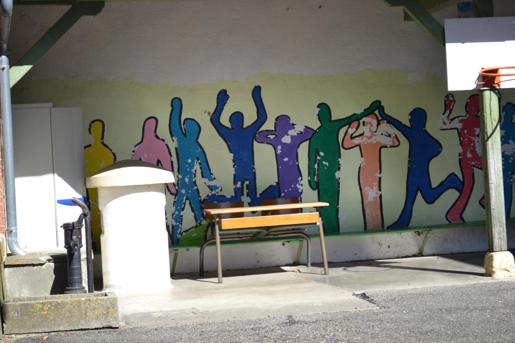 ancienne école, actuellement mairie et logement