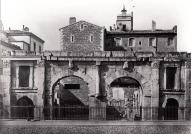 Porte d'Arles, dite Porte d'Auguste