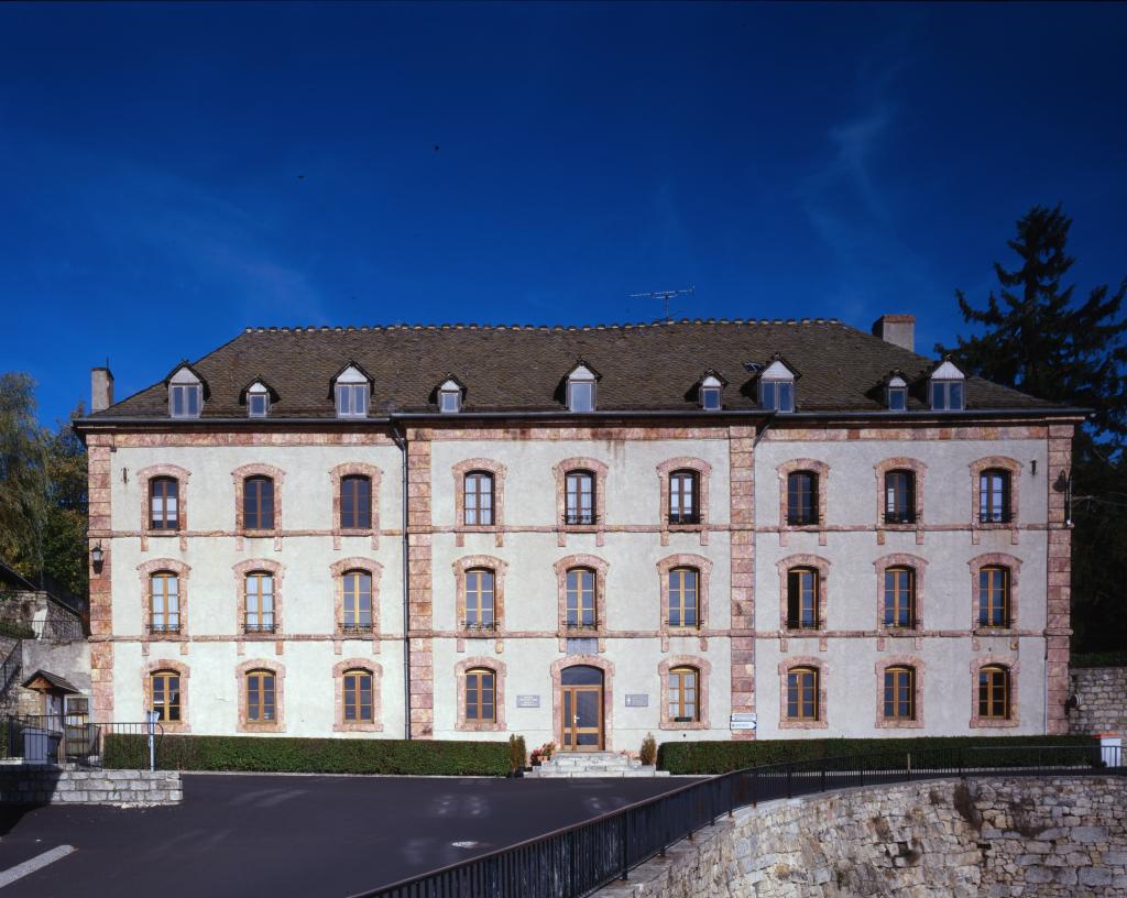 asile d'aliénés : hôpital psychiatrique