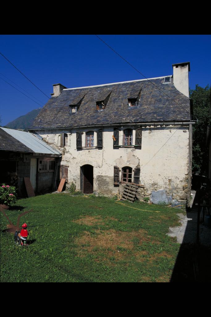 maison Oustau