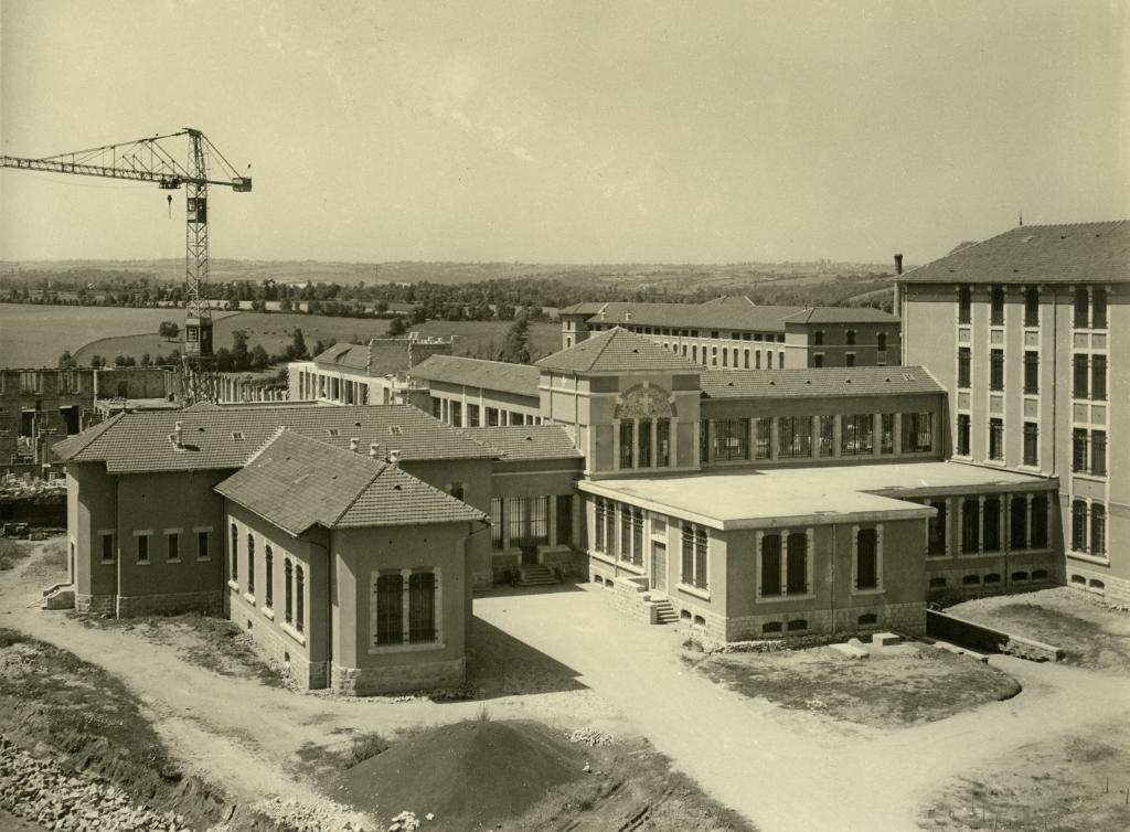 hôpital psychiatrique de Cayssiols, aujourd'hui centre Hospitalier Sainte-Marie de Rodez