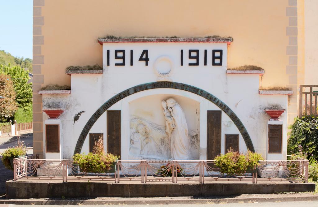 monument aux morts de la guerre de 1914-1918, de la guerre de 1939-1945, de la guerre de 1946-1954 (Indochine) et de la guerre de 1954-1962 (Algérie)