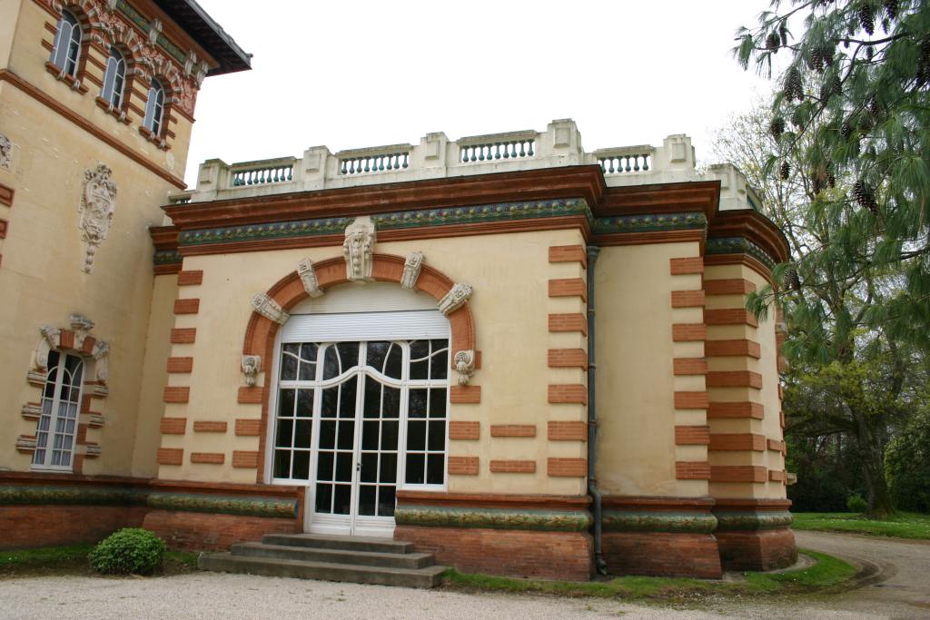 château de Longues-Aygues actuellement établissement médical