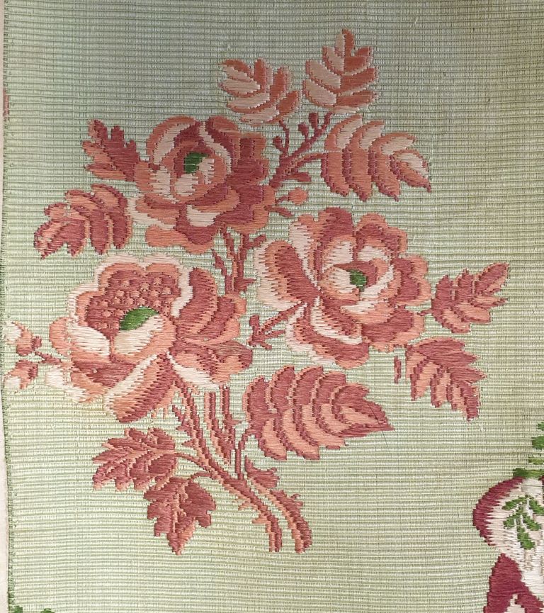 chasuble verte avec étole, manipule et bourse de corporal