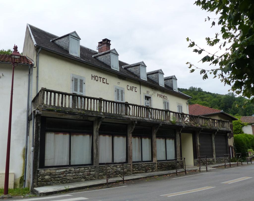 hôtel et café des Pyrénées