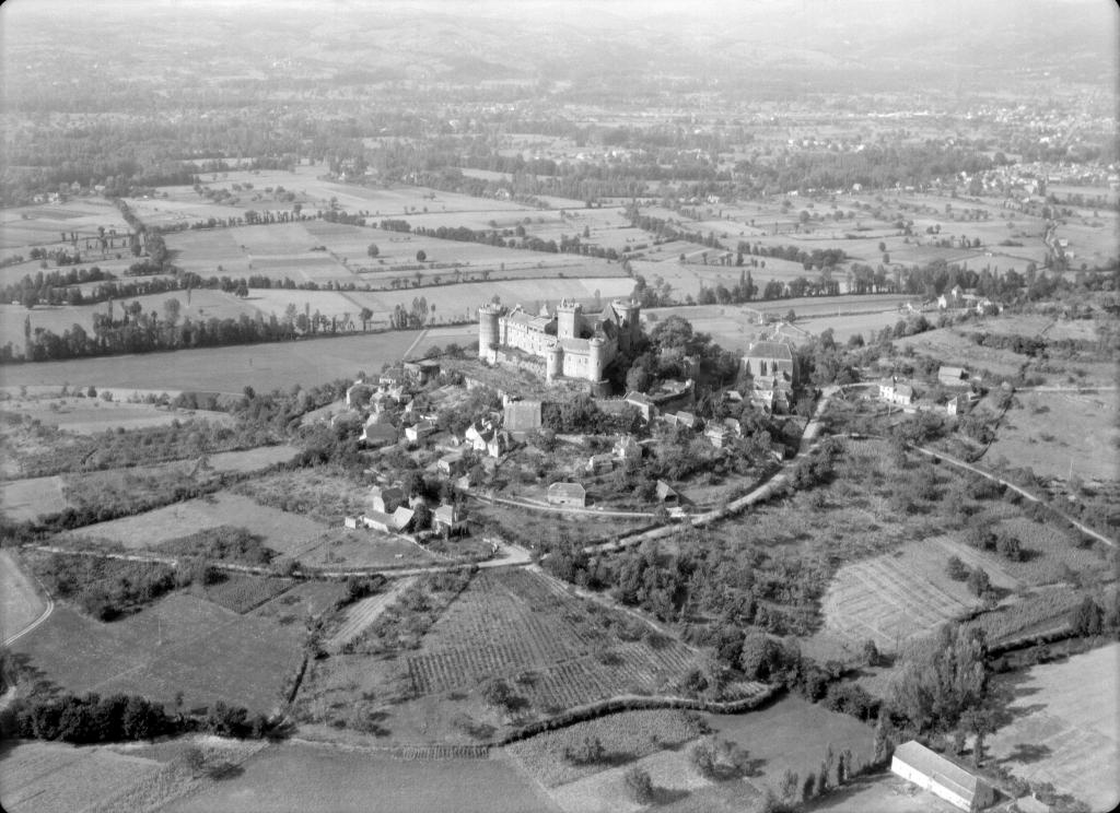 château fort de Castelnau-Bretenoux