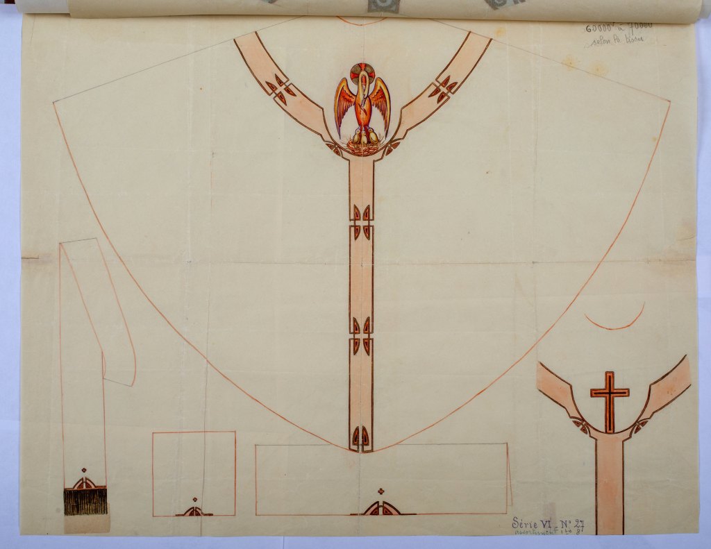 chasuble blanche et tour d'autel