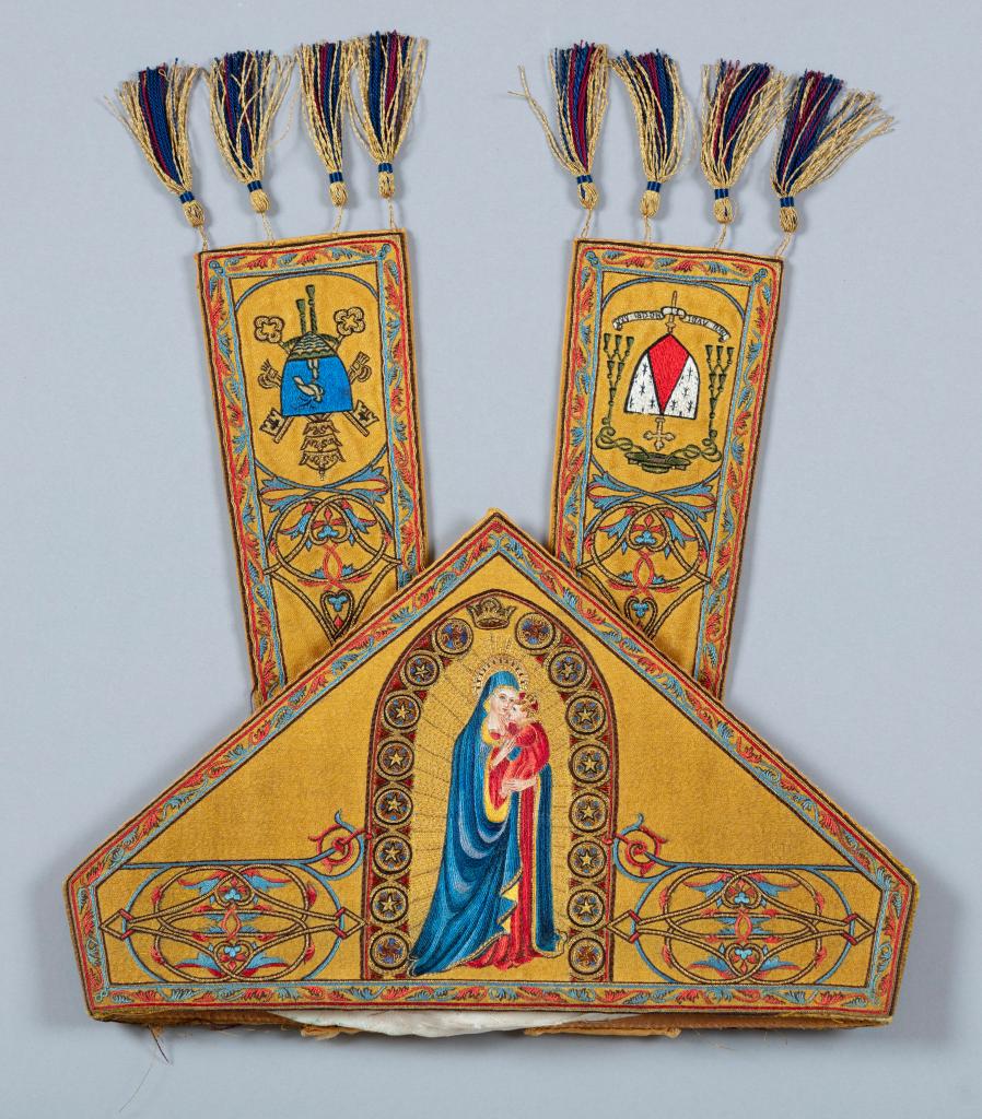 mitre de Mgr Puech