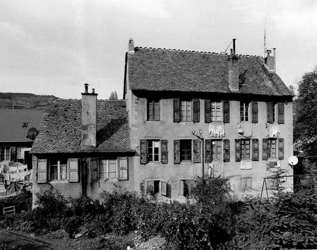 moulin à farine, moulin à foulon, filature (de laine), usine de teinturerie dit Moulin Bourillon, puis Filature Bourillon, puis Mély, puis Scierie Jory