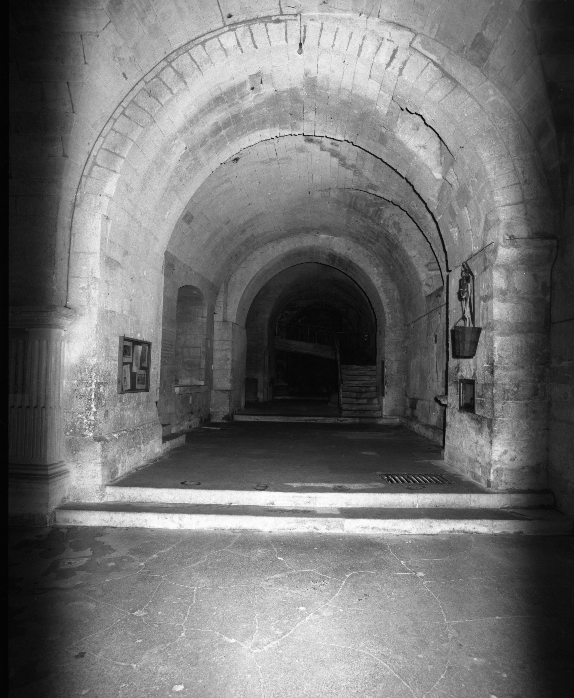 église basse de l'ancienne abbaye de Saint-Gilles