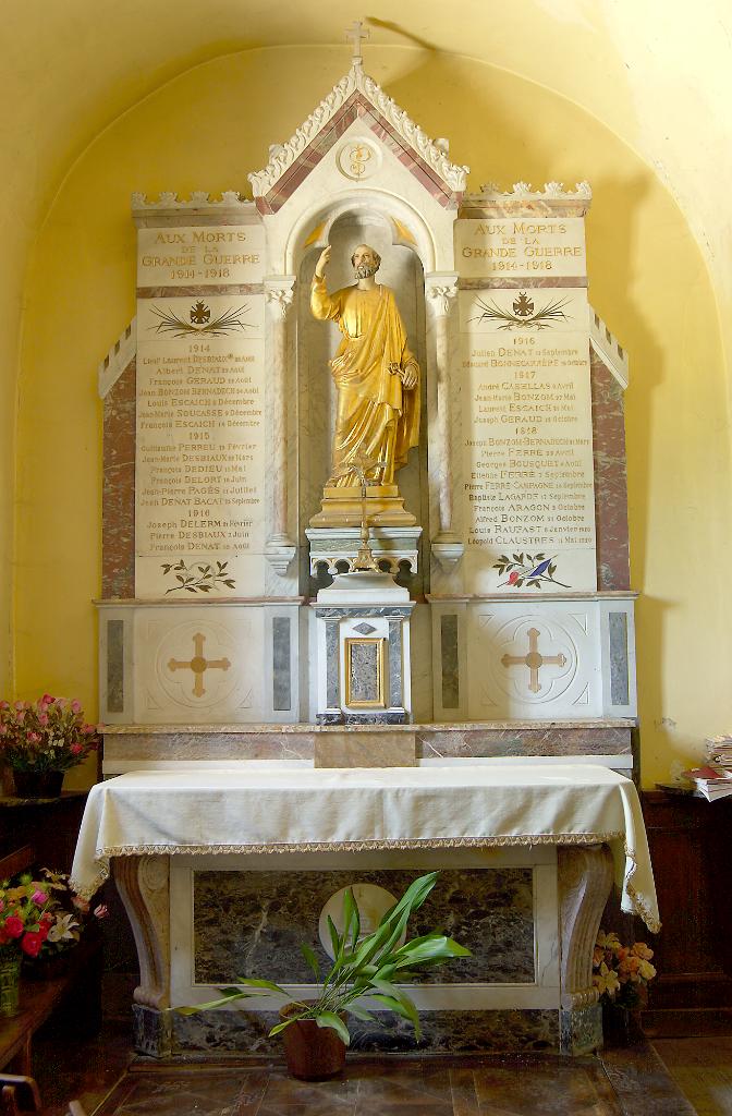 ensemble de l'autel secondaire : autel, tabernacle, gradin d'autel, retable architecturé et statue