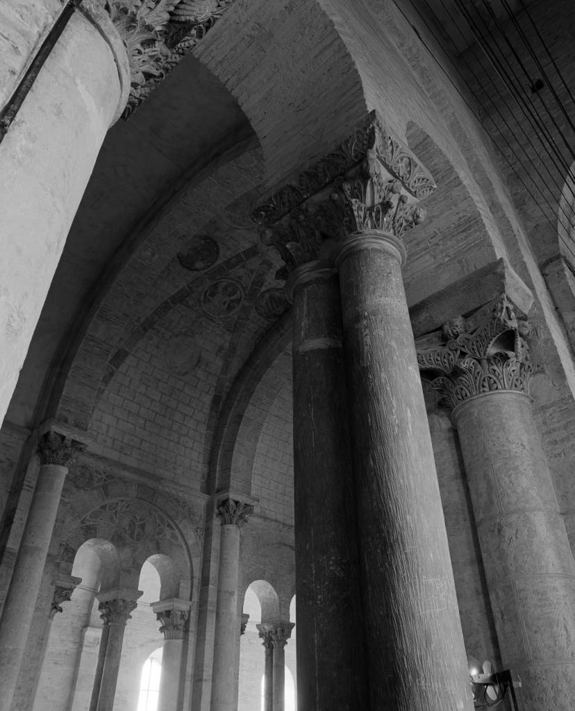 Abbaye de chanoines de saint Augustin, dite basilique Saint-Sernin, actuellement église paroissiale