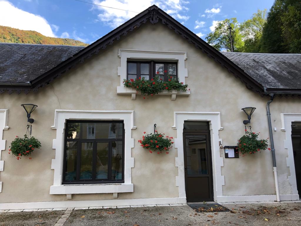 Buvette Barrio, puis hôtel Beau Site, actuellement centre de vacances Le Cabrit