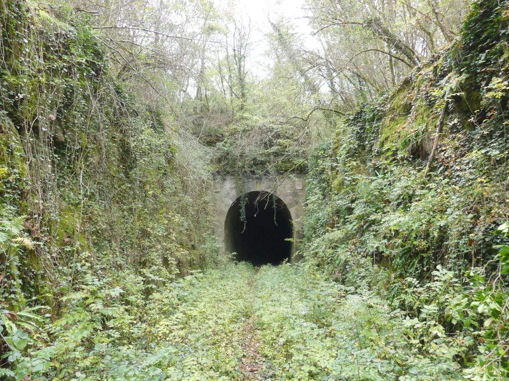 tunnel ferroviaire, dit souterrain de Cénevières
