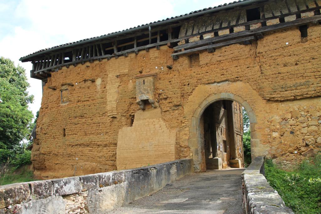rempart en terre crue
