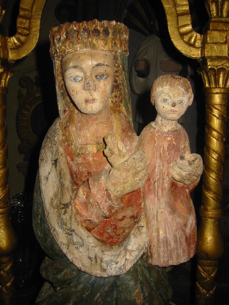 dais de procession et sa statue : Vierge à l'Enfant