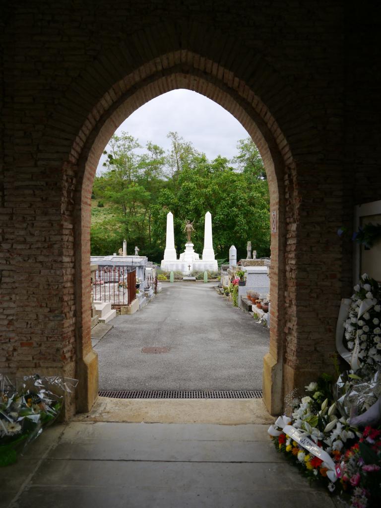 monument aux morts de la guerre de 1870-1871, de la guerre de 1914-1918, de la guerre de 1939-1945 et de la guerre de 1946-1954 (Indochine)