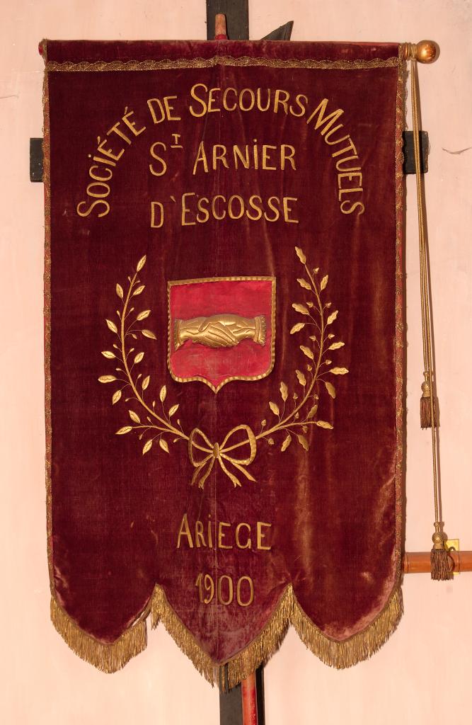 bannière de procession de la Société de secours mutuels Saint-Arnier d'Escosse