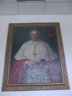tableau et son cadre : Portrait à mi-corps du Cardinal Jean Verdier (1864-1940)