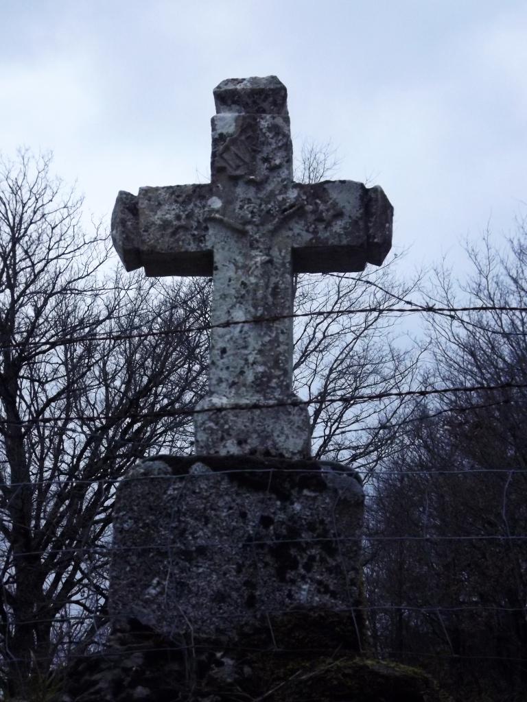 ensemble des croix monumentales de la commune d'Estaing