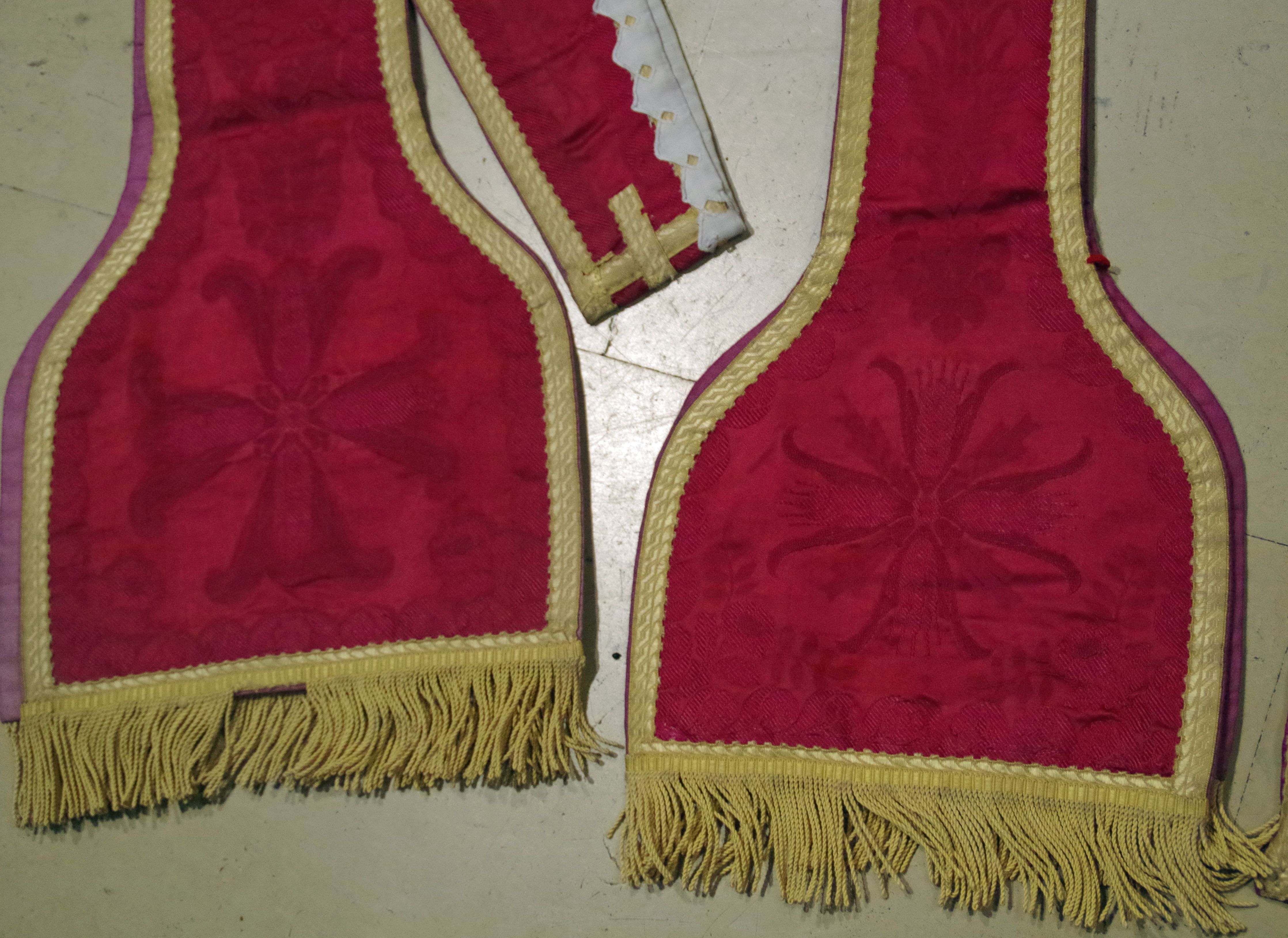 sommaire des textiles de l'église de Bouillargues