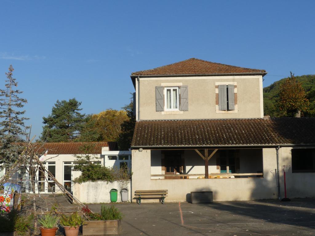 école