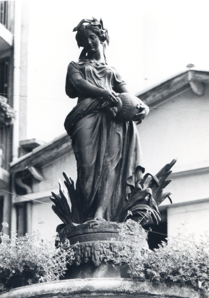 fontaine monumentale, du Griffe