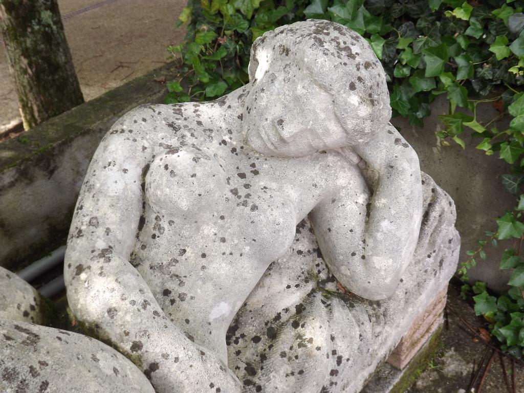 sculpture : nymphe