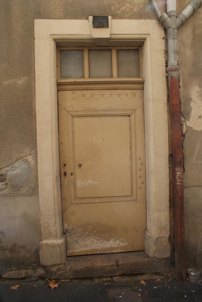 immeuble , vestiges de l'église du couvent des dominicains