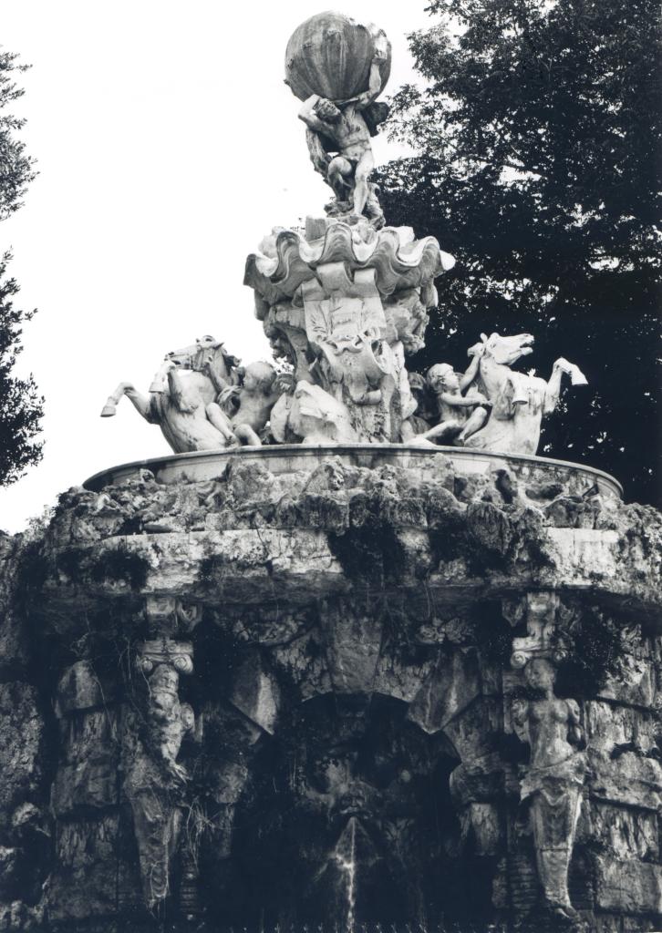 fontaine monumentale, du Titan