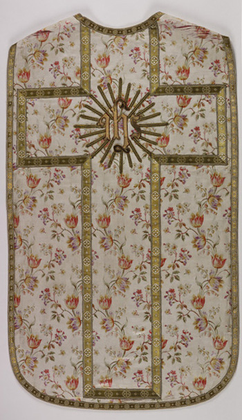 Chasuble blanche avec étole, manipule et bourse de corporal (n° 44)