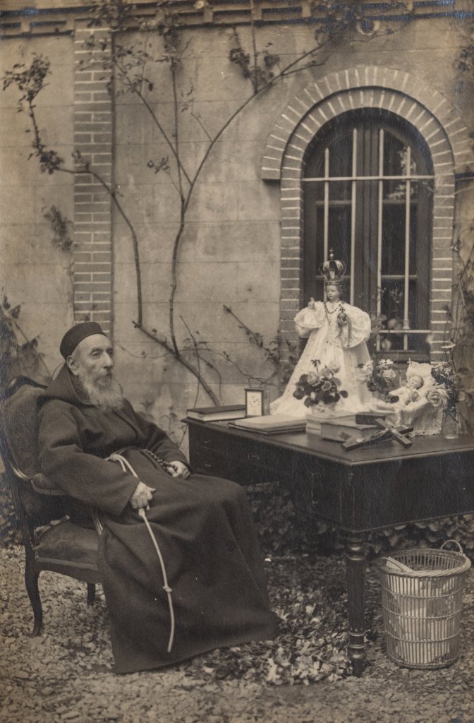 chasuble blanche avec étole