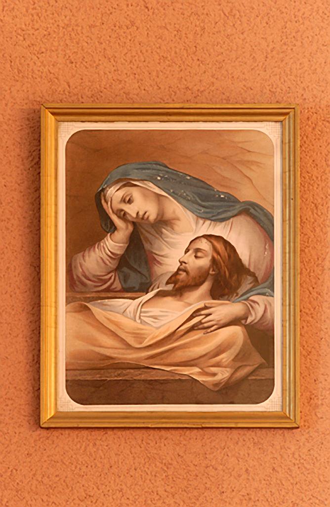 estampe (image de piété) et son cadre : Déploration du Christ par la Vierge