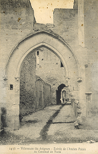 Palais du cardinal Bertrand de Deaux, puis du cardinal Guy de Boulogne, dit livrée de Thurroye