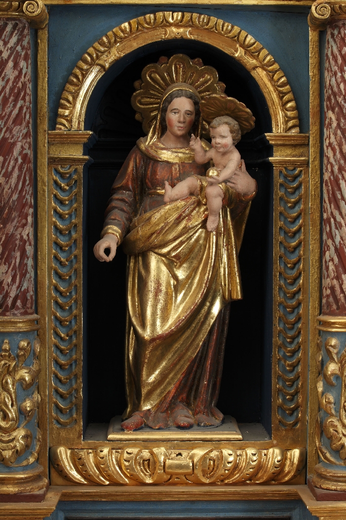 statue de la Vierge retable du Rosaire