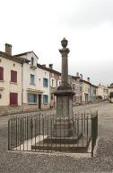 monument aux morts de la guerre de 1914-1918 et de la guerre de 1939-1945