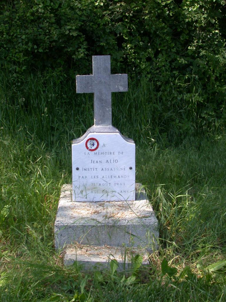 monument aux morts de la guerre de 1939-1945 dédié à Jean Alio